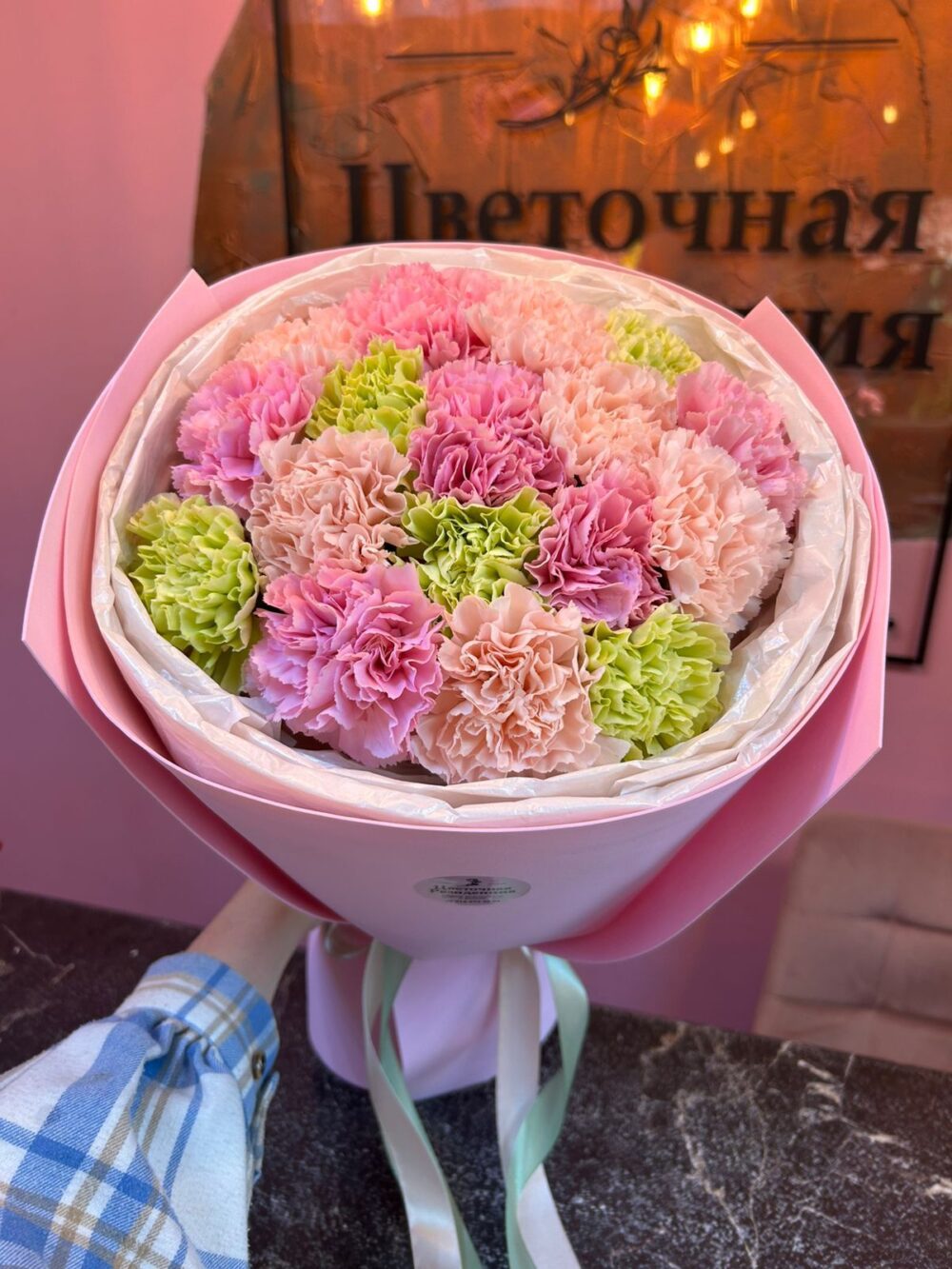 Яркий микс диантусов