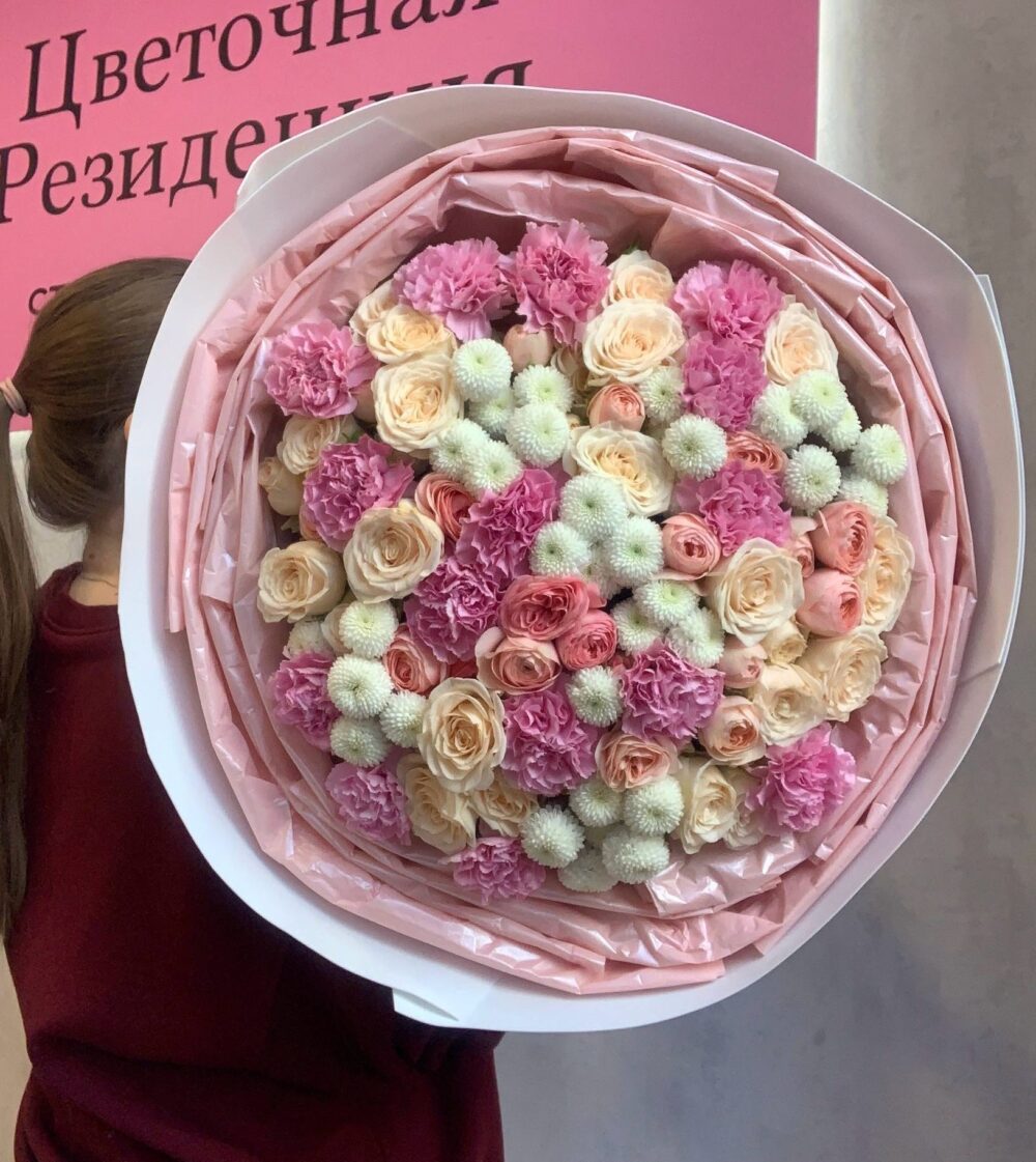 Нежный сборный букет в бело-розовой гамме
